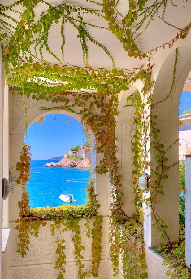 Sound Of The Sea Apartment Sveti Stefan Exterior photo