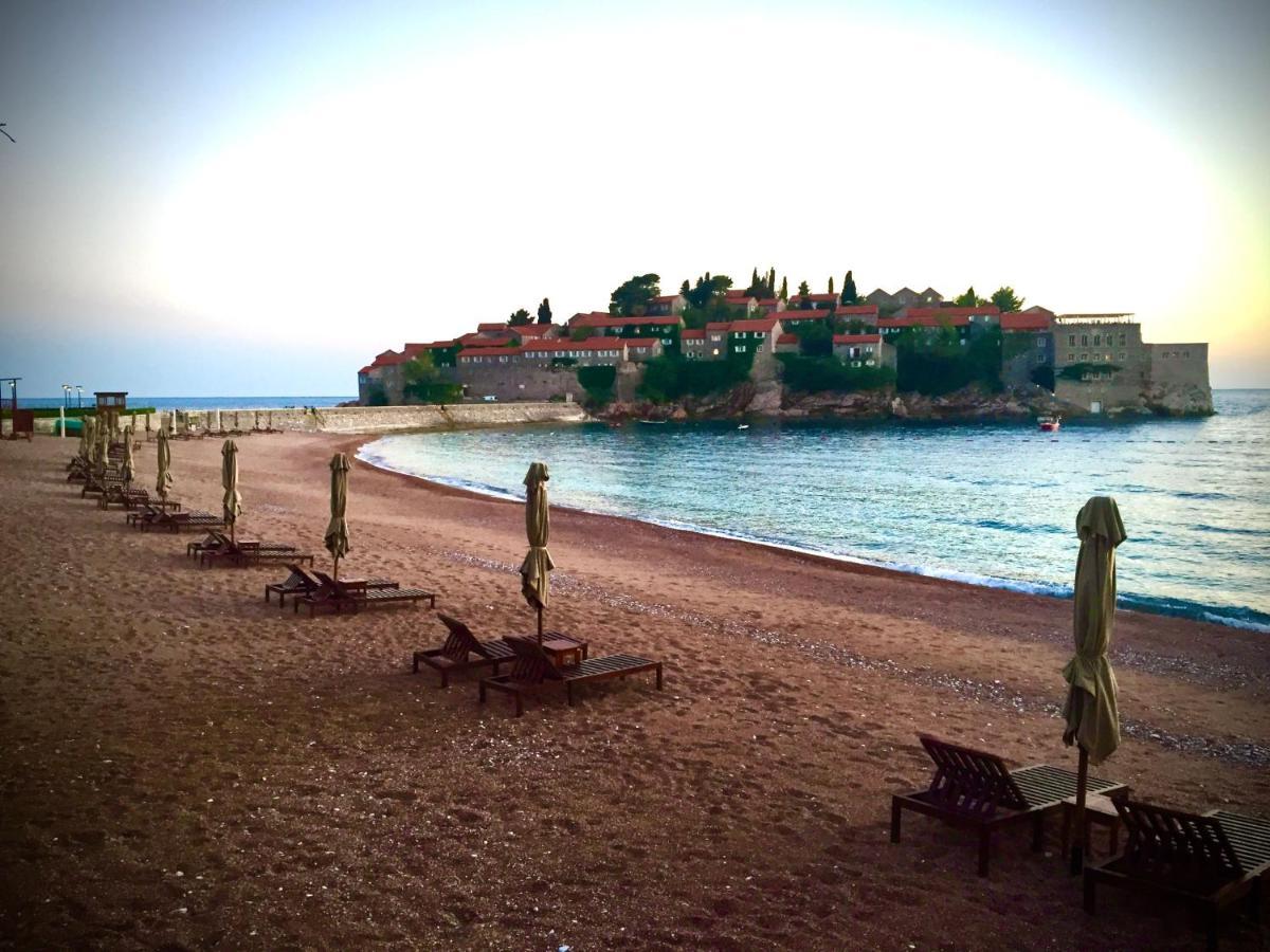 Sound Of The Sea Apartment Sveti Stefan Exterior photo